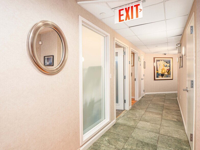 More Photos Of 161 Madison Ave, New York Medical For Lease