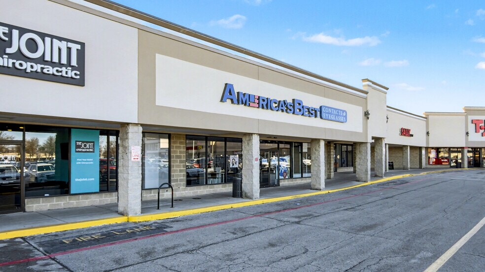 More Photos Of 2307-2375 Nicholasville Rd, Lexington Unknown For Lease