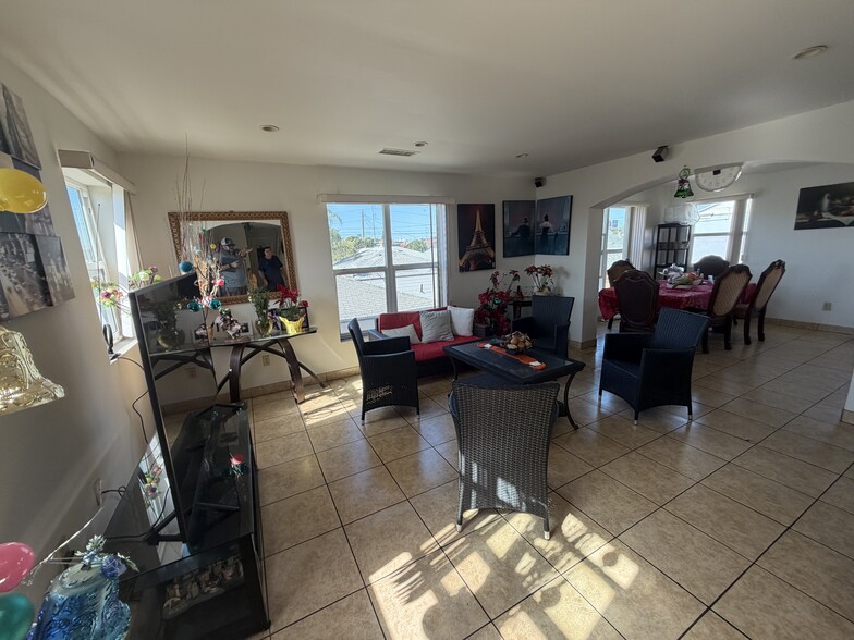 More Photos Of 10923 S Inglewood Ave, Inglewood Apartments For Sale