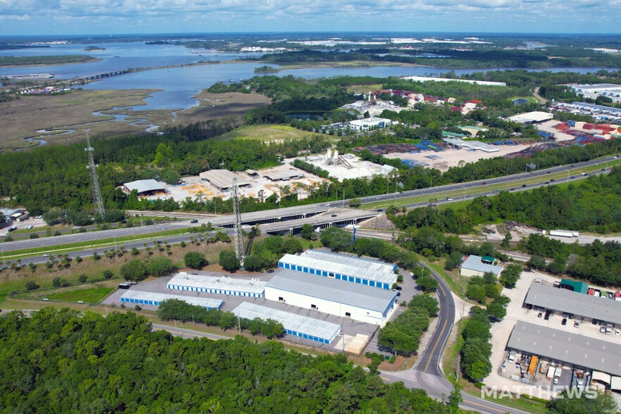More Photos Of 10416 New Berlin Rd, Jacksonville Warehouse For Lease