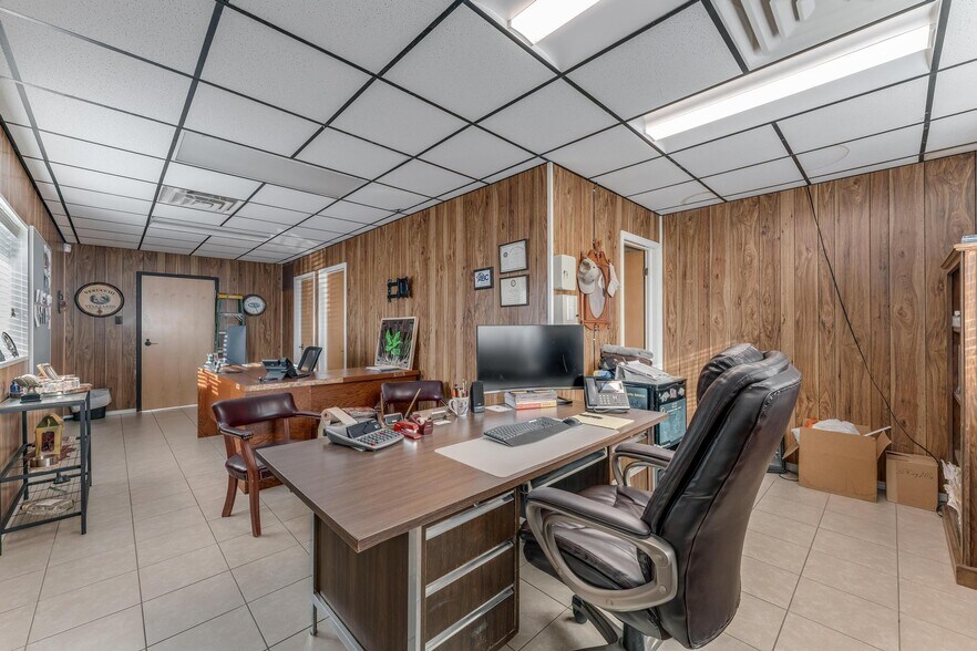 More Photos Of 2101 S ARKOLA Dr, Springdale Warehouse For Sale