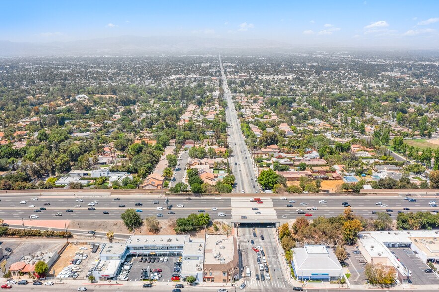 More Photos Of 19301 Ventura Blvd, Tarzana Loft Creative Space For Lease