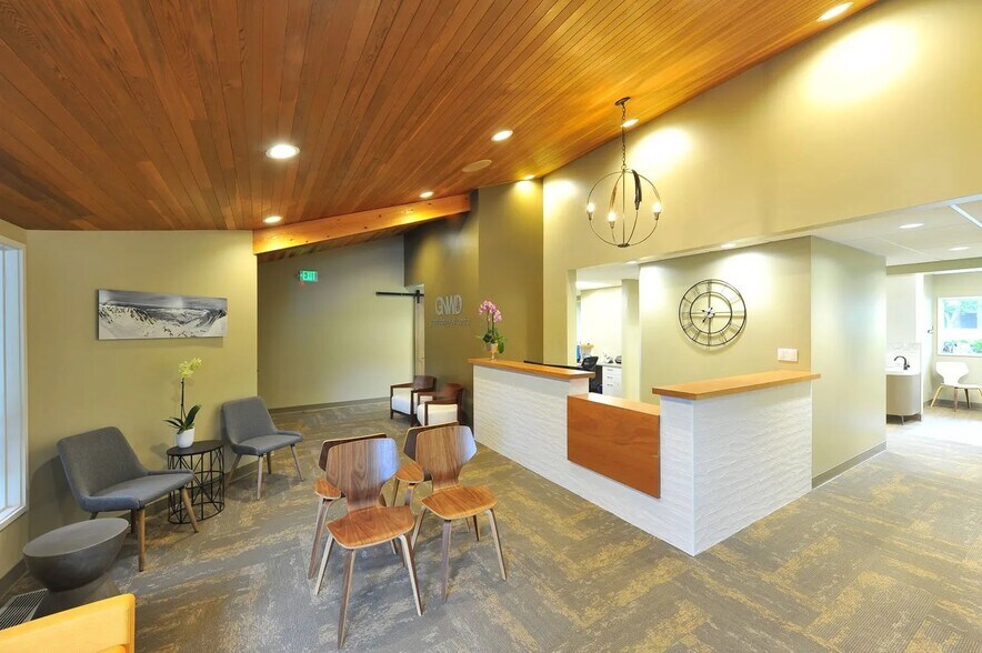 More Photos Of 1346 8th St NE, Auburn Office For Sale