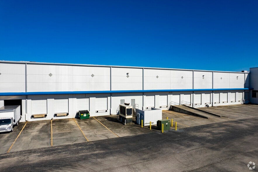 More Photos Of 8600-8655 Elm Fair Blvd, Tampa Unknown For Lease