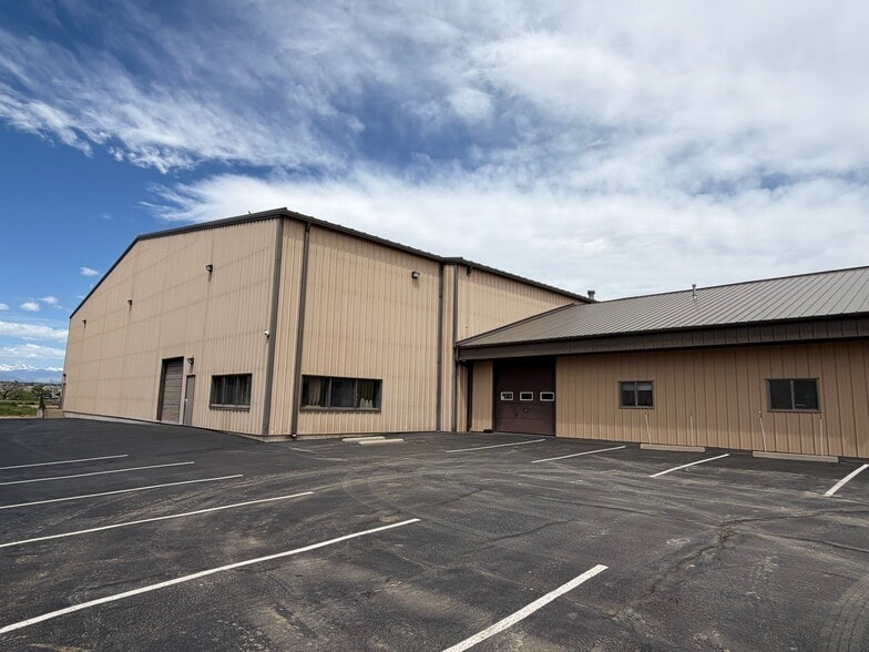 More Photos Of 2865 Airport Dr, Erie Warehouse For Sale