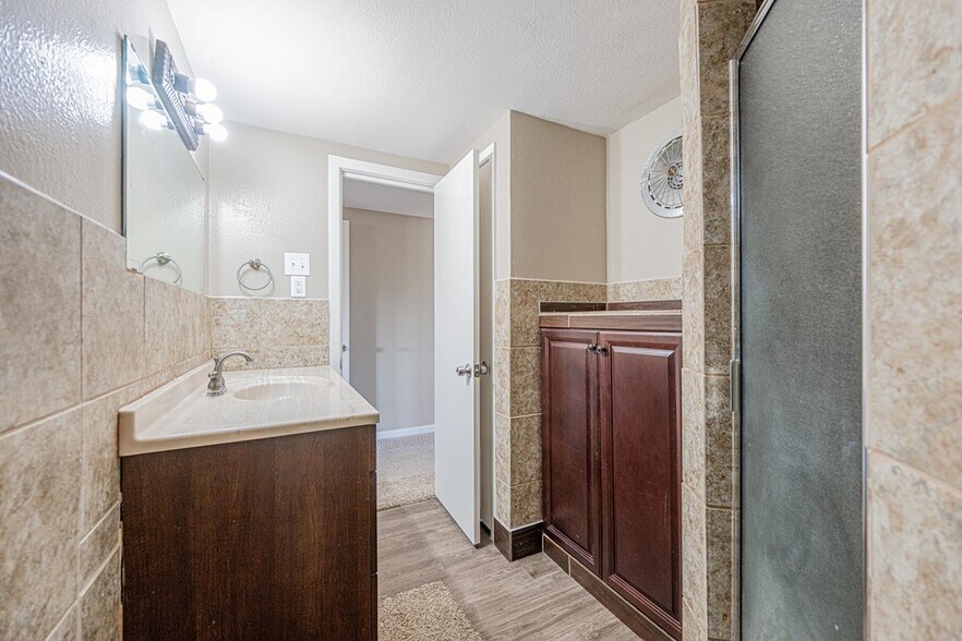 More Photos Of 1405 Garden City Hwy, Midland Office Residential For Sale