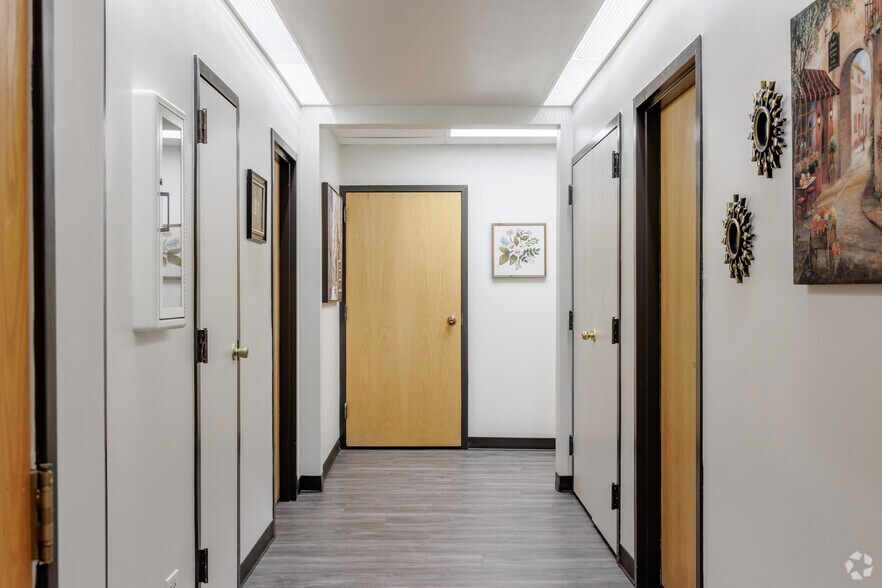 More Photos Of 8853-8859 Fox Dr, Thornton Coworking Space