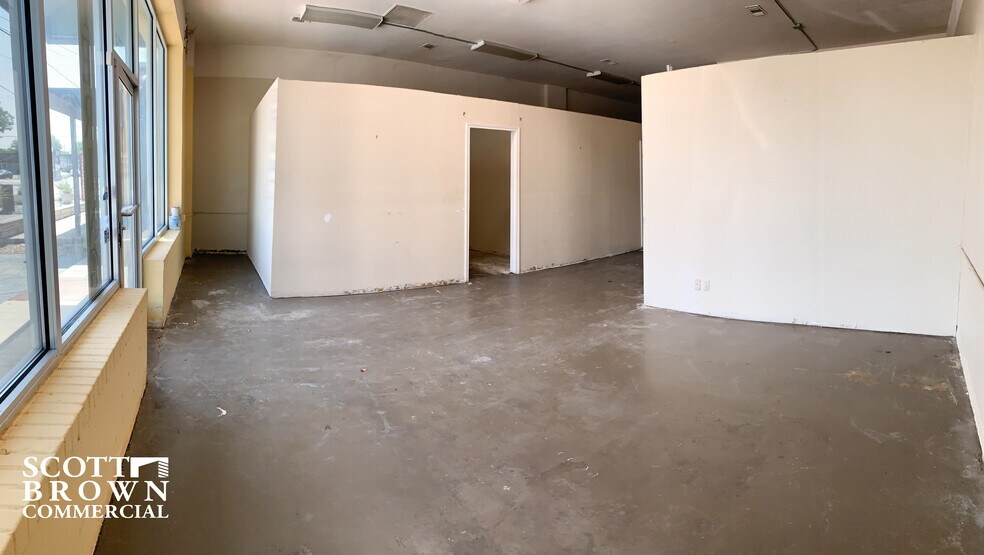 More Photos Of 603 N Locust St, Denton Unknown For Lease