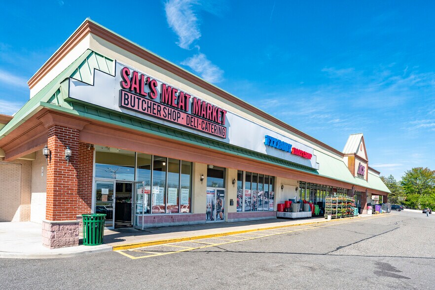 More Photos Of 5117-5139 Merrick Rd, Massapequa Unknown For Lease