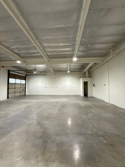 More Photos Of 1650 N Glassell St, Orange Light Distribution For Lease