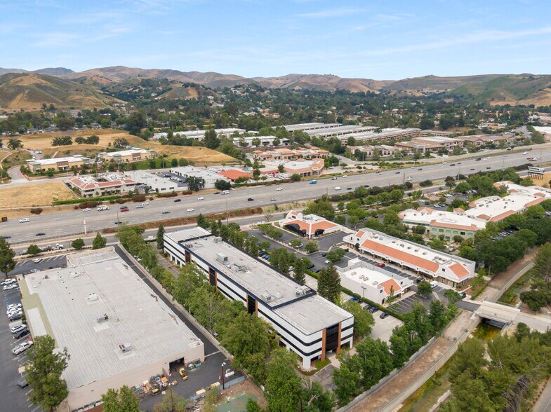 More Photos Of 28720 Roadside Dr, Agoura Hills Office For Lease