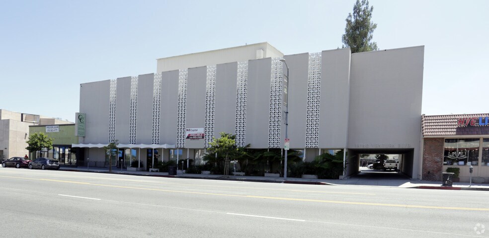 More Photos Of 18740 Ventura Blvd, Tarzana Medical For Lease