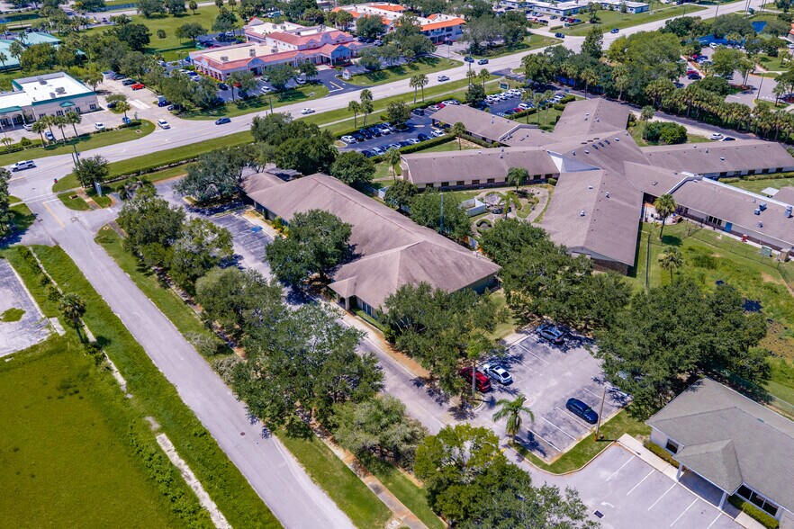 More Photos Of 1260 37th St, Vero Beach Medical For Lease