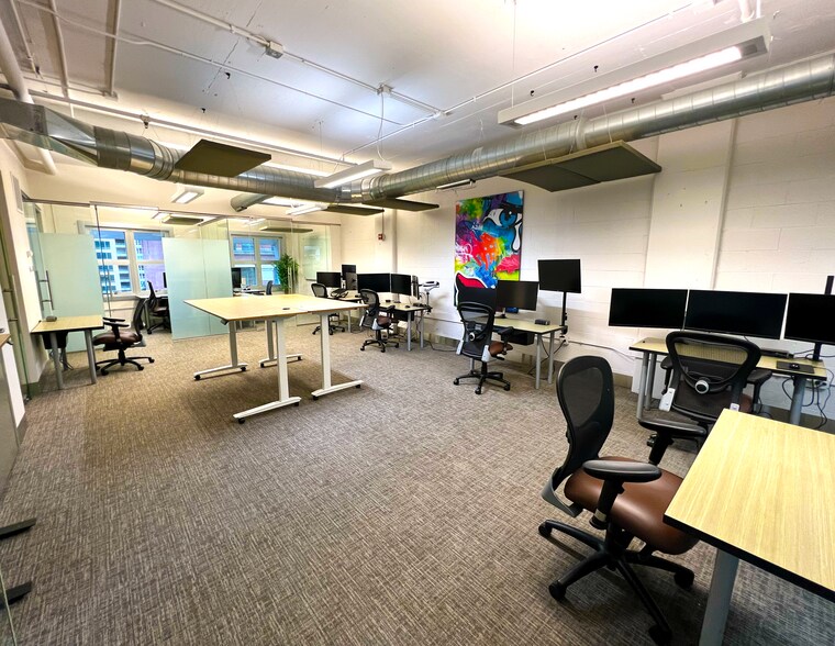 More Photos Of 116 W Hubbard St, Chicago Coworking Space