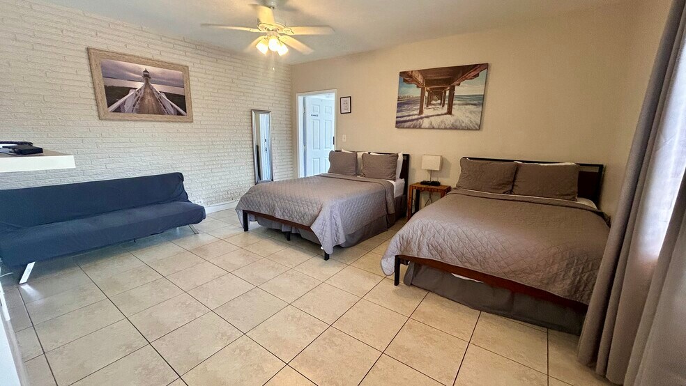 More Photos Of 4628 N Ocean Dr, Lauderdale-by-the-Sea Hotel For Sale