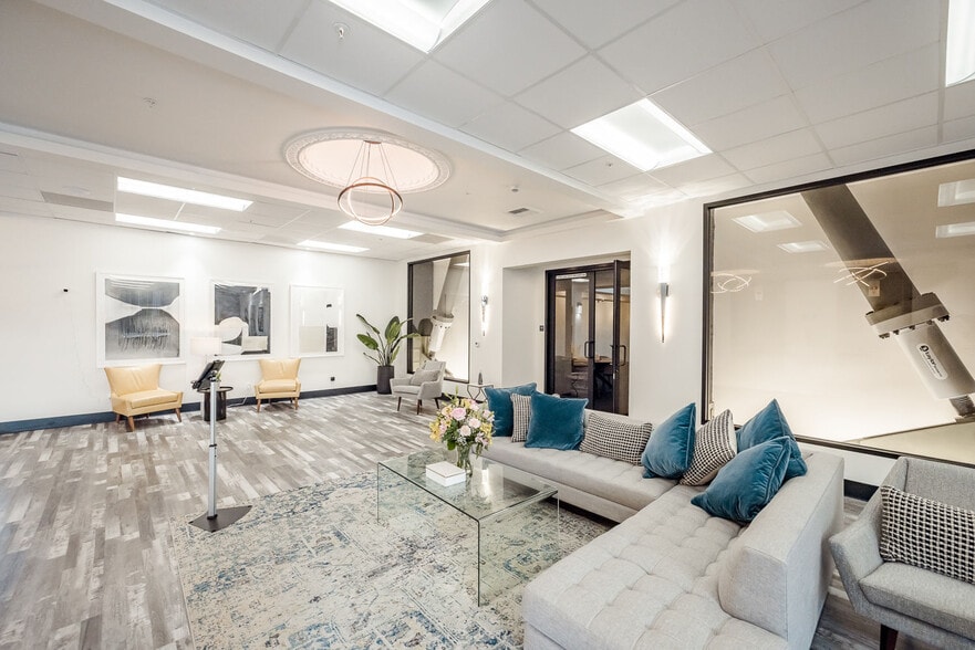 More Photos Of 888 N Main St, Santa Ana Apartments For Sale