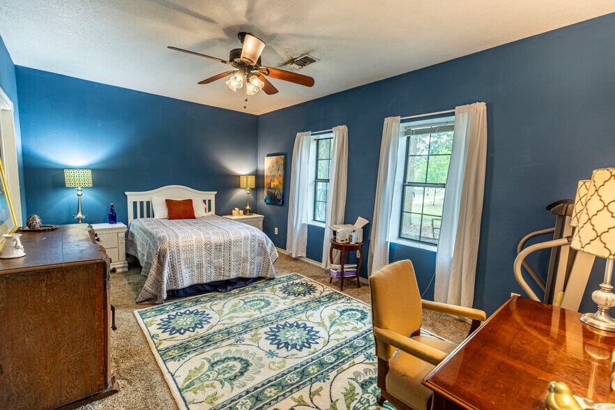 More Photos Of 7710 TX-36, Bellville Specialty For Sale