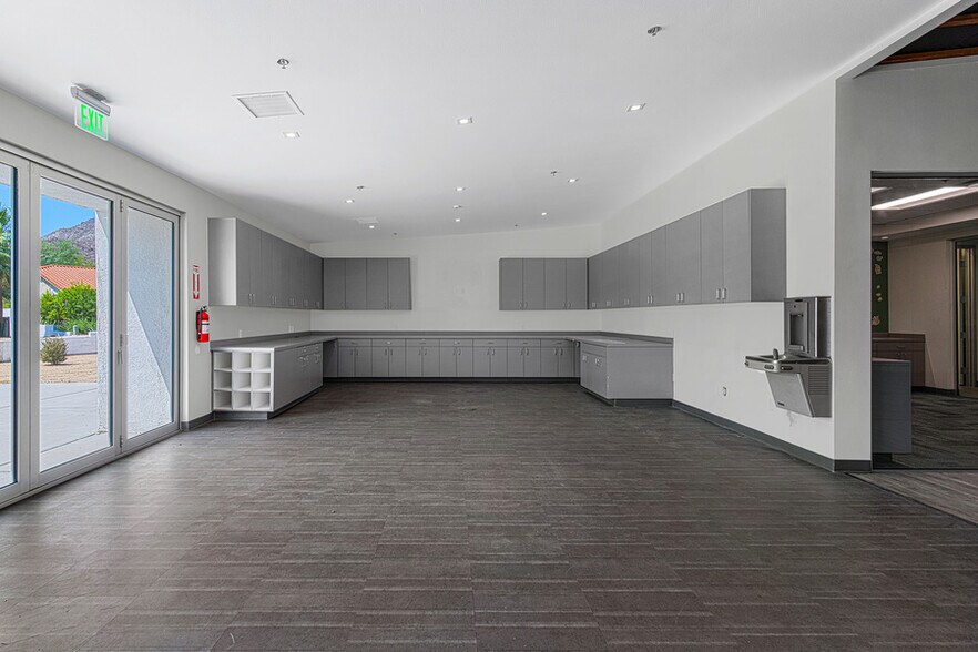 More Photos Of 72140 Magneisa Falls Dr, Rancho Mirage Office Residential For Lease