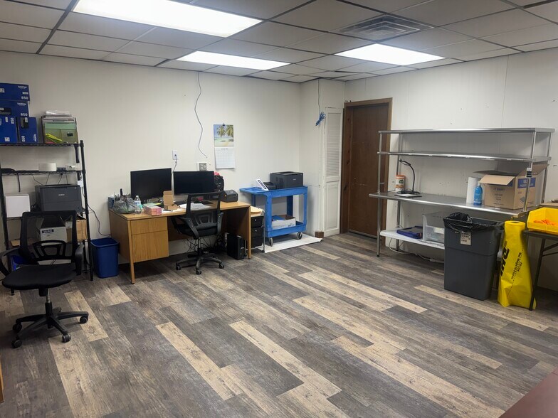 More Photos Of 20 Frederick St, Plymouth Warehouse For Lease