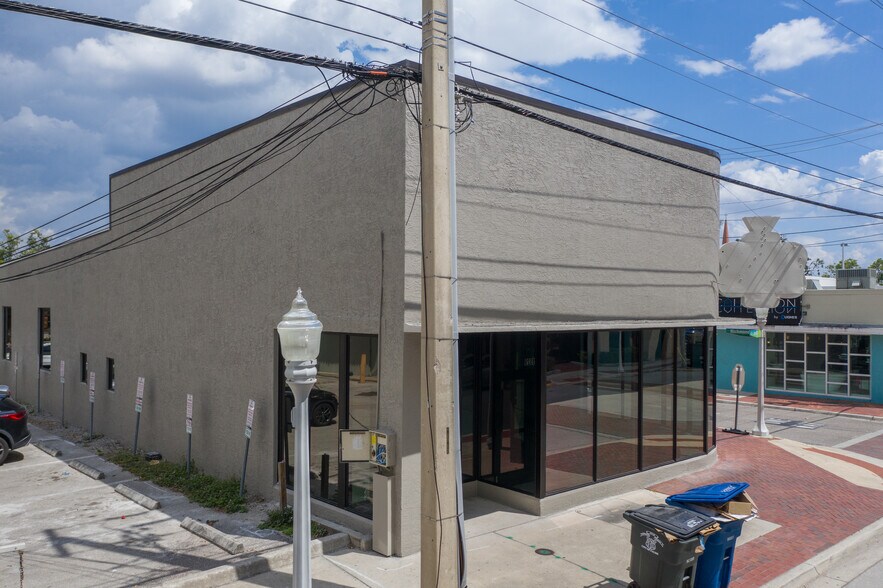 More Photos Of 1529-1531 Lee St, Fort Myers Bar For Sale