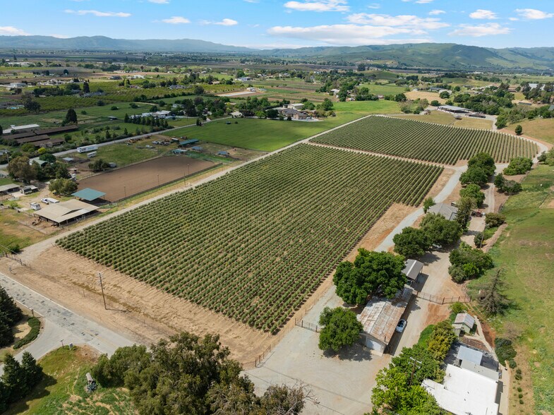 More Photos Of 804 Comstock Rd, Hollister Land For Sale