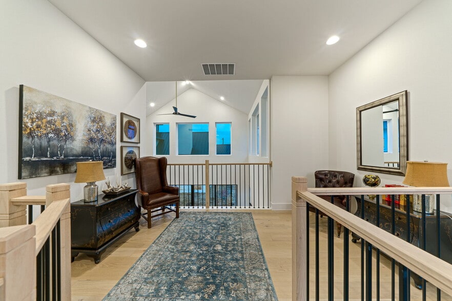 More Photos Of 7505 E US Highway 290, Johnson City Flex For Sale