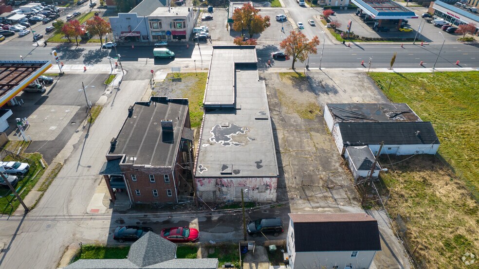 More Photos Of 1022 W Broad St, Columbus Storefront Retail Office For Lease