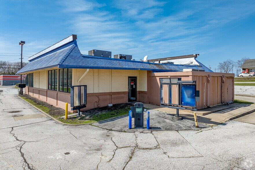 More Photos Of 7677 Broadview Rd, Seven Hills Fast Food For Sale