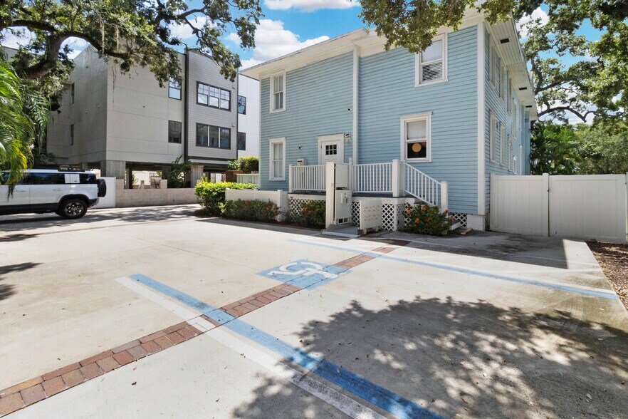 More Photos Of 326 S Hyde Park Ave, Tampa Office Residential For Sale
