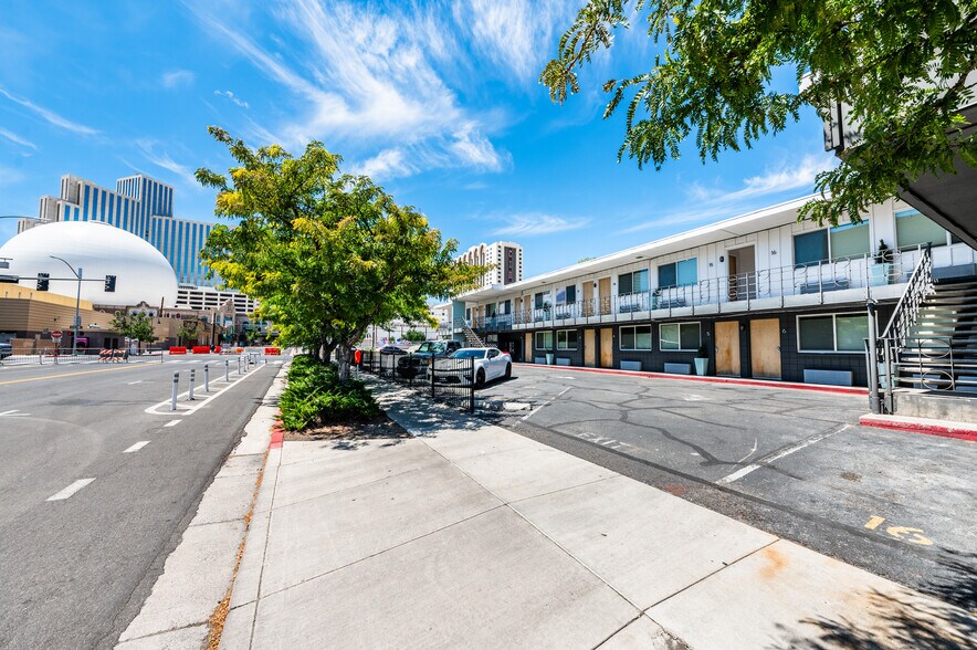 More Photos Of 500 University Way, Reno Apartments For Sale