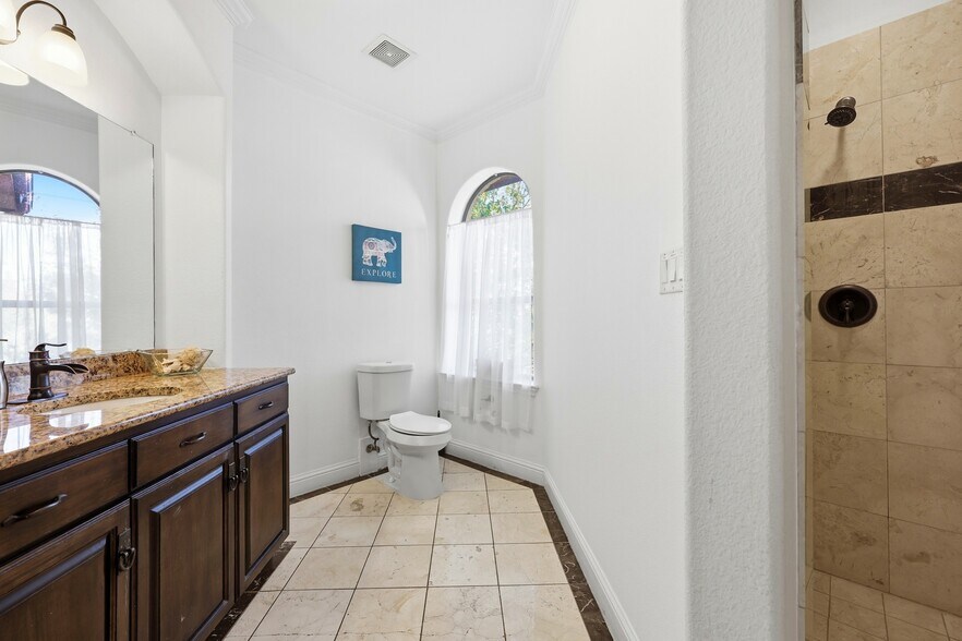 More Photos Of 5100 Mission Ave, Dallas Apartments For Sale