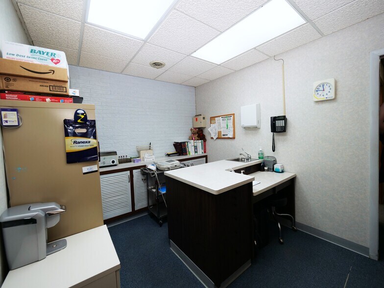 More Photos Of 6441-6453 S Pulaski Rd, Chicago General Retail For Sale