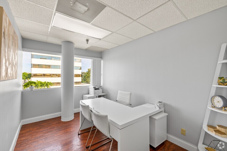 More Photos Of 1650 S Dixie Hwy, Boca Raton Medical For Sale