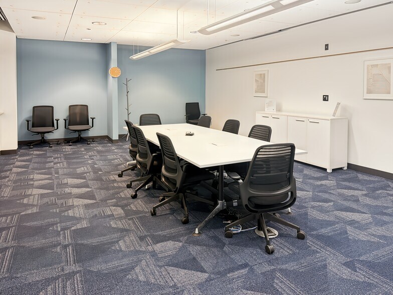 More Photos Of 10901 W 84th Ter, Lenexa Coworking Space