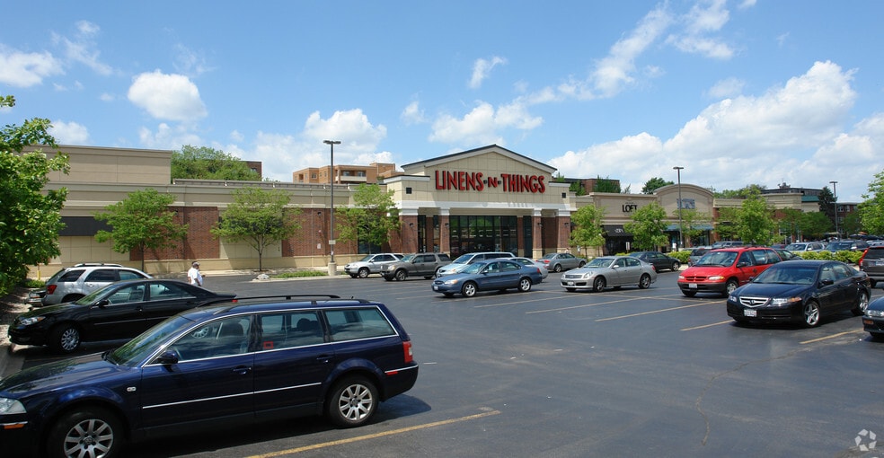 More Photos Of 7217-7249 Lake St, River Forest Unknown For Lease