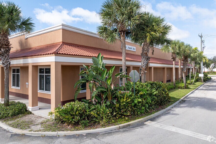 More Photos Of 7408 Lake Worth Rd, Lake Worth Medical For Lease