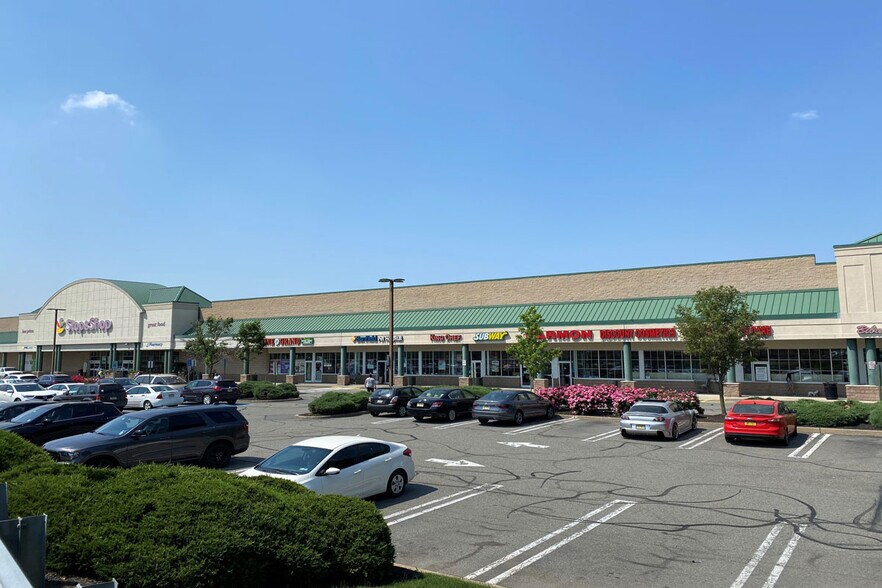 Primary Photo Of 625-675 Paterson Ave, Carlstadt General Retail For Lease