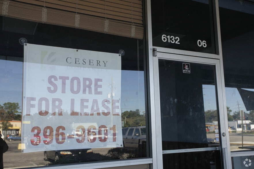 More Photos Of 6014-6132 Merrill Rd, Jacksonville General Retail For Lease