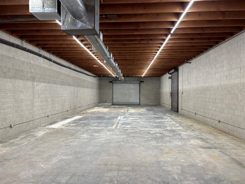 More Photos Of 544 Stanford Ave, Los Angeles Warehouse For Lease
