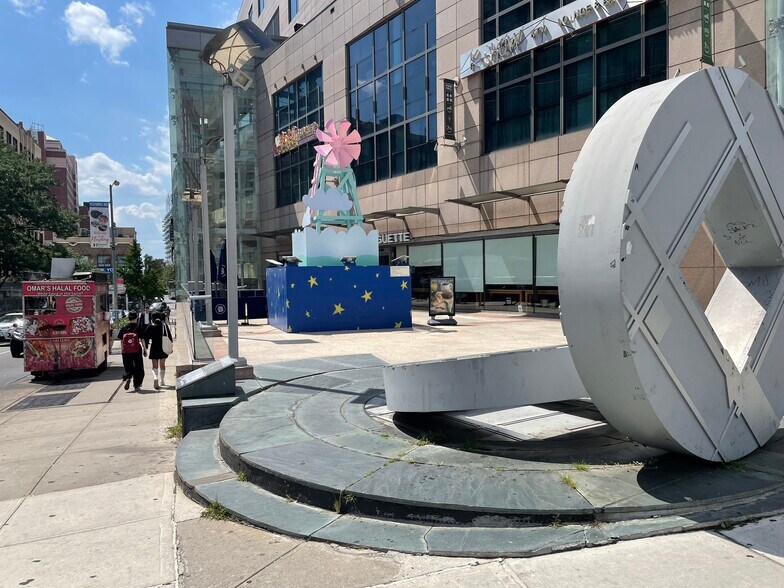 More Photos Of 136-17 39th Ave, Flushing Office Residential For Sale