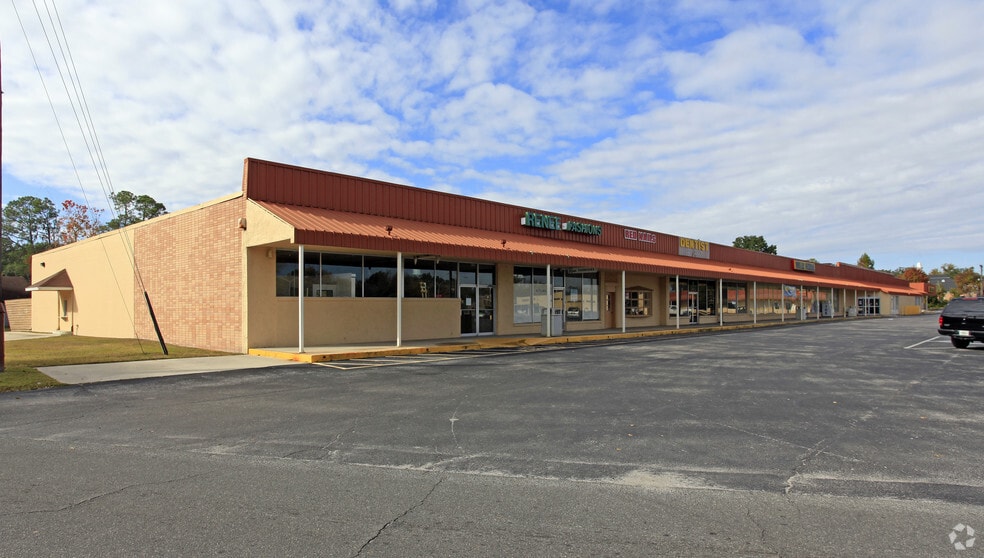 More Photos Of 432-440 E Howard St, Live Oak Unknown For Lease