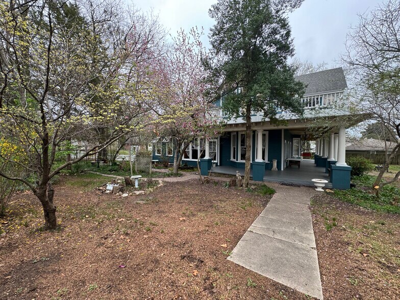 More Photos Of 224 W Chickasaw St, Tahlequah Hospitality For Sale