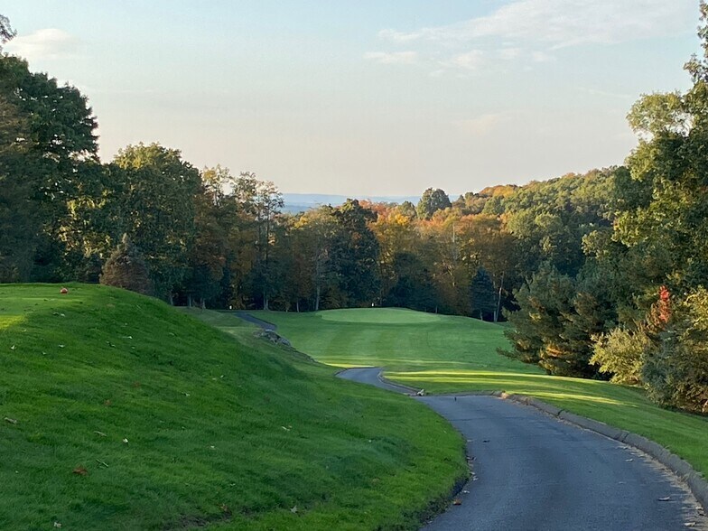 More Photos Of 9 Rose Hill Rd, Portland Golf Course Driving Range For Sale