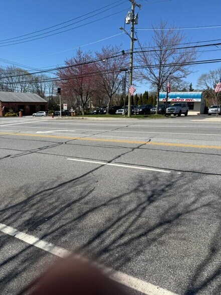 More Photos Of 659 E Jericho Tpke, Huntington Station Auto Dealership For Lease