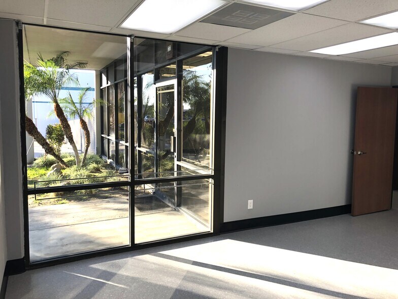 More Photos Of 531 Jamie Ave, La Habra Warehouse For Lease