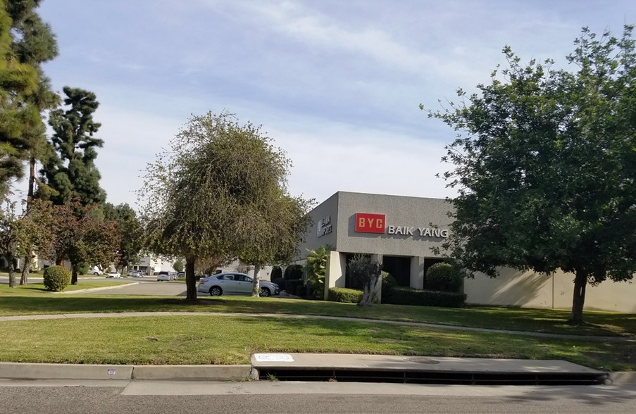 More Photos Of 13810 Bentley Pl, Cerritos Warehouse For Lease