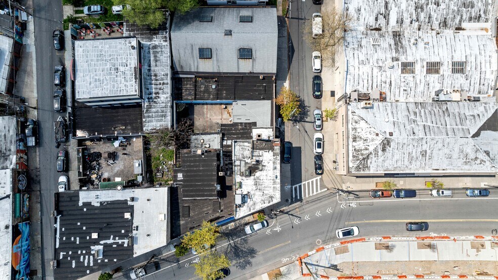 More Photos Of 492 Bay St, Staten Island Storefront Retail Residential For Lease