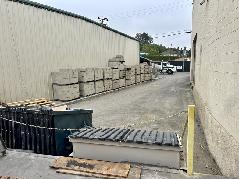 More Photos Of 2875 Orange Olive Rd, Orange Manufacturing For Lease