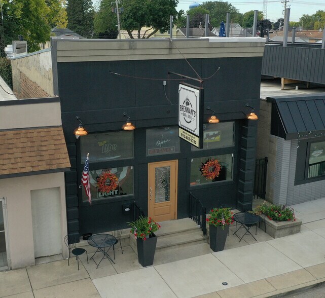 More Photos Of 139 E Walnut St, Oglesby Restaurant For Sale