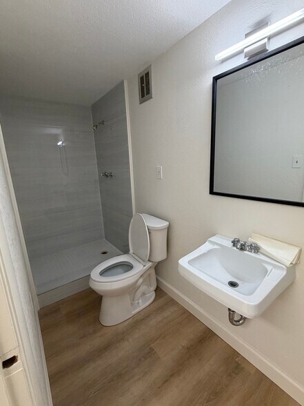 More Photos Of 3443 Tamiami Trl, Port Charlotte Medical For Lease